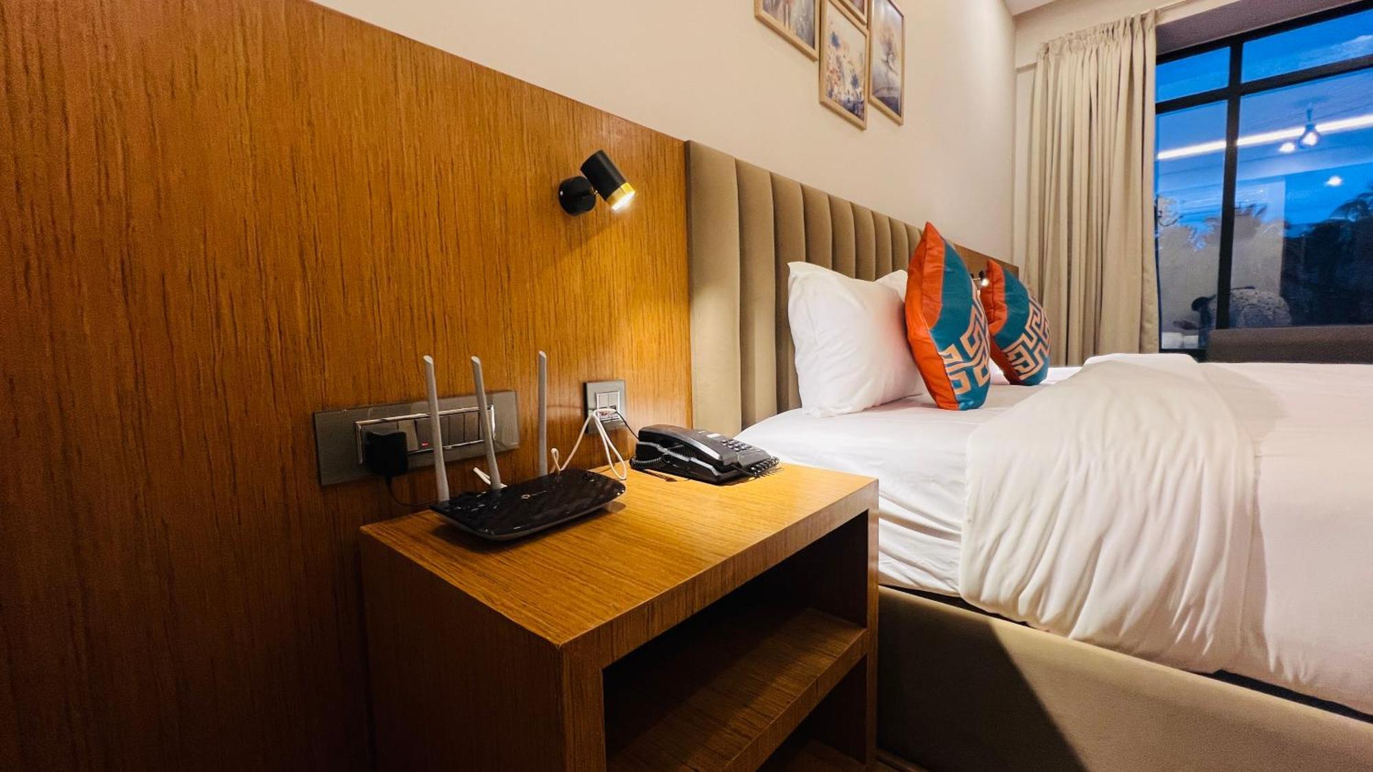 Hotel Aashraya Dod Jala Eksteriør billede